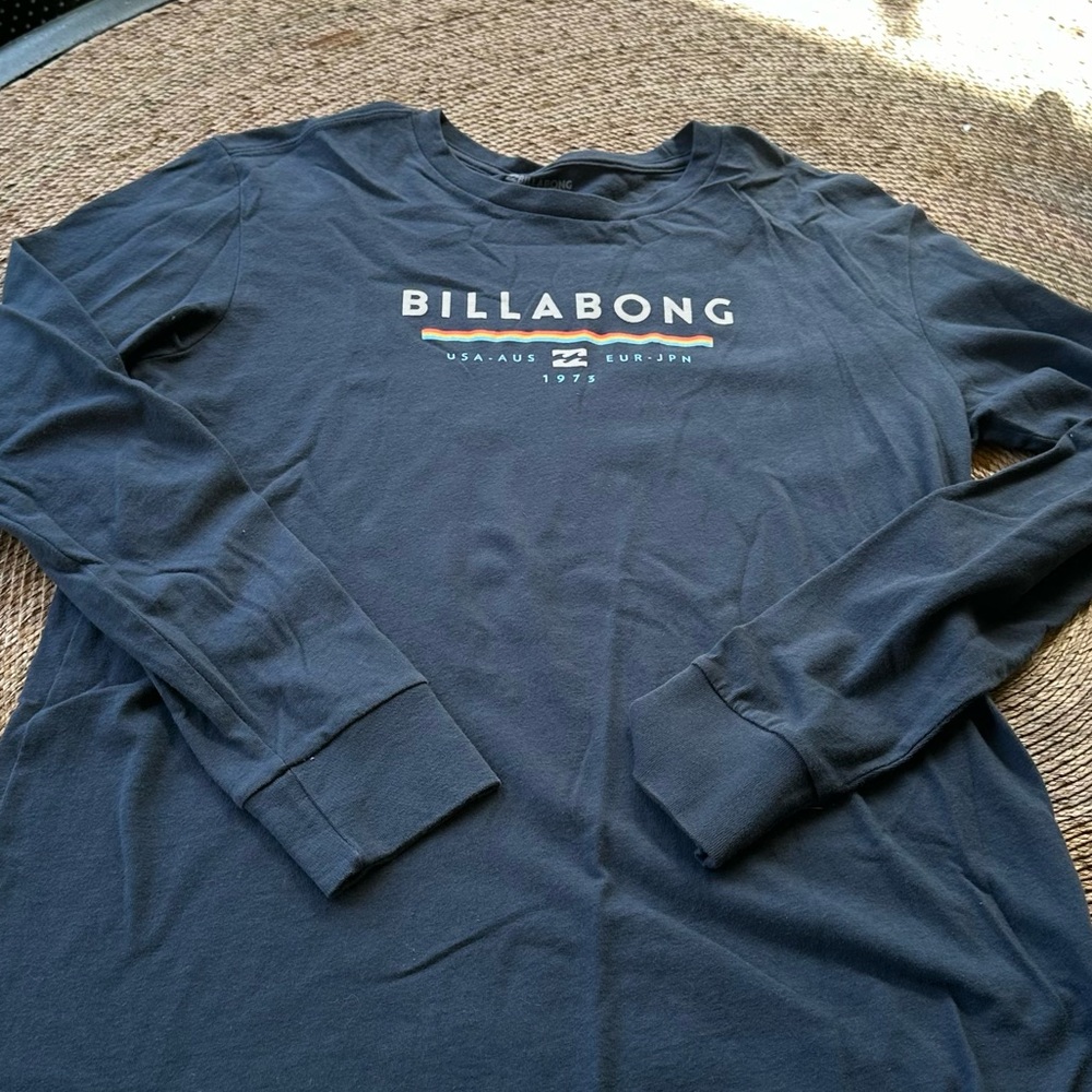 BILLABONG blue long sleeved logo tee